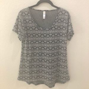 LuLaRoe Small Classic Tee preowned
